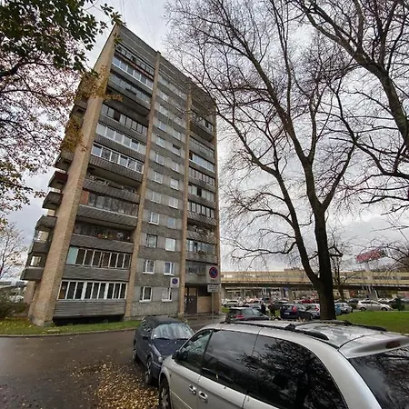прелестное жильё у Akropole, бесплатная парковка.