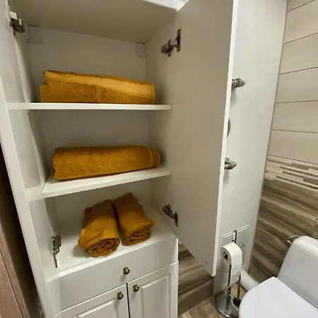 прелестное жильё у Akropole, бесплатная парковка. Apartment